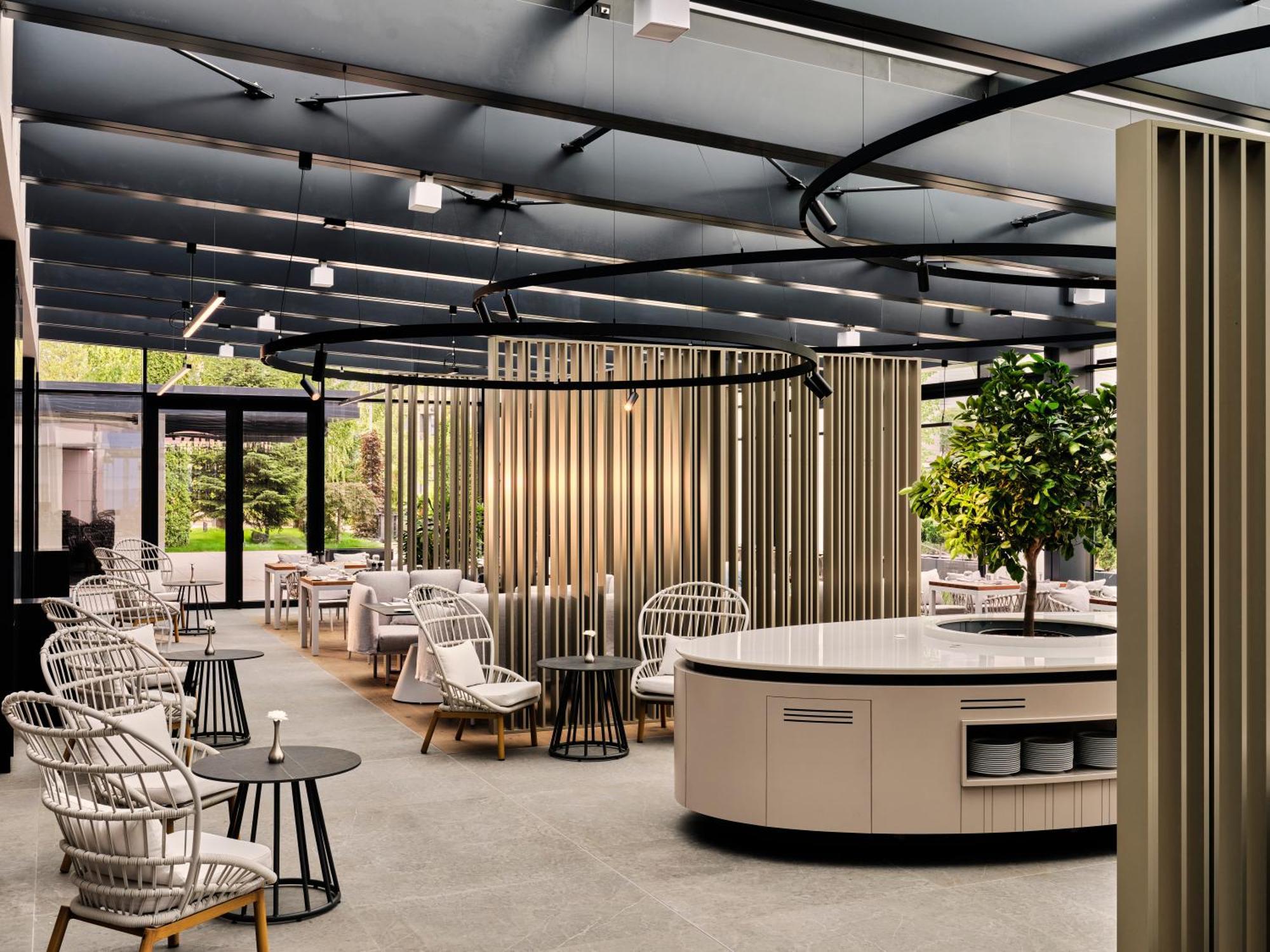 Crowne Plaza Sofia By Ihg Hotell Exteriör bild
