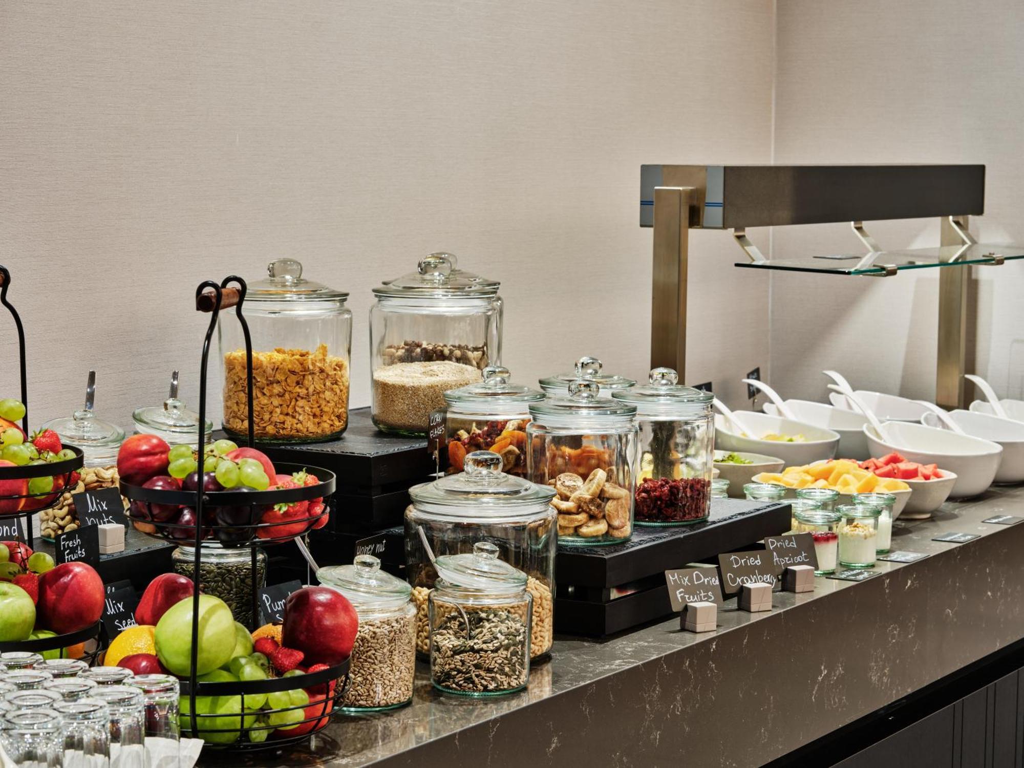 Crowne Plaza Sofia By Ihg Hotell Exteriör bild