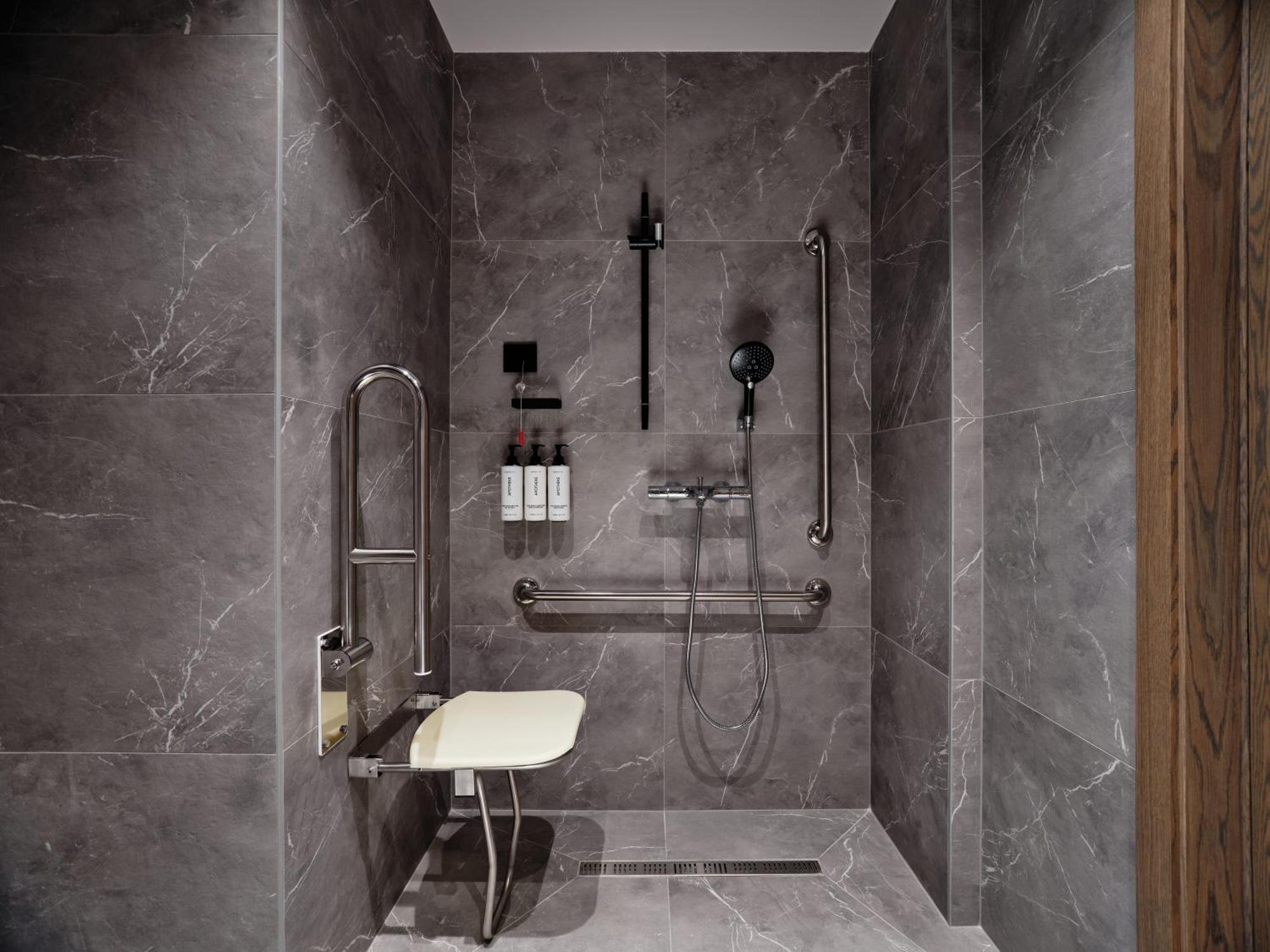 Crowne Plaza Sofia By Ihg Hotell Exteriör bild